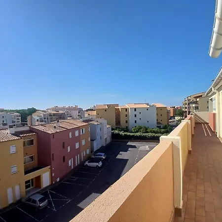 Апартаменти Larche De Noe Vue Sur Port